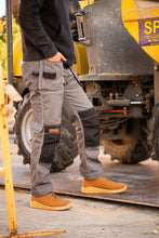 Load image into Gallery viewer, Comfortable Safety Boots for Men
