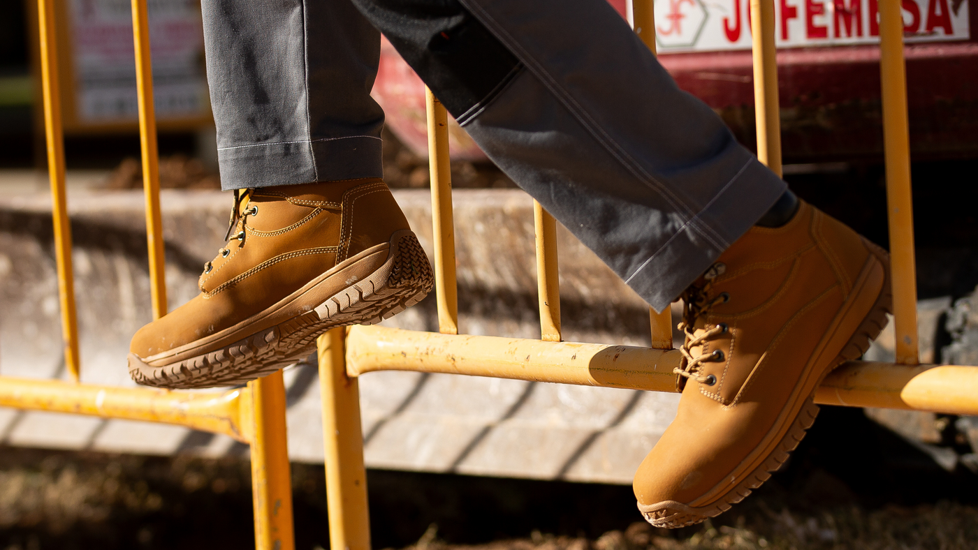 Kevlar toe boots sales