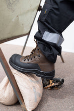 Load image into Gallery viewer, Mens heavy duty leather safety boots
